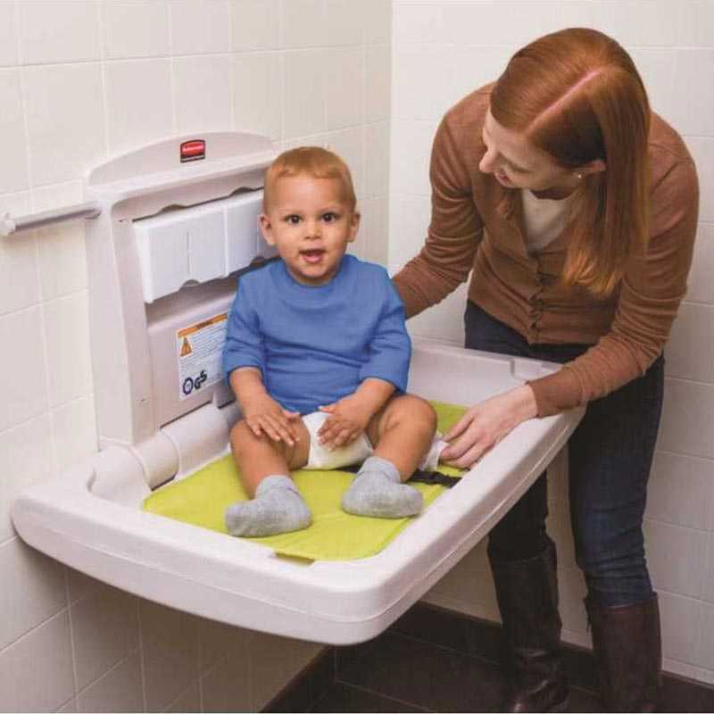 Rubbermaid Bebek Alt Değiştirme ve Bakım İstasyonu